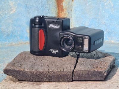 Nikon CoolPix 950 2.1MP Rotating Digital Camera -System Error, As-Is