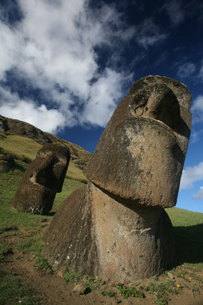 Easter Island close subject - Canon EF 17-40mm at 17mm f8